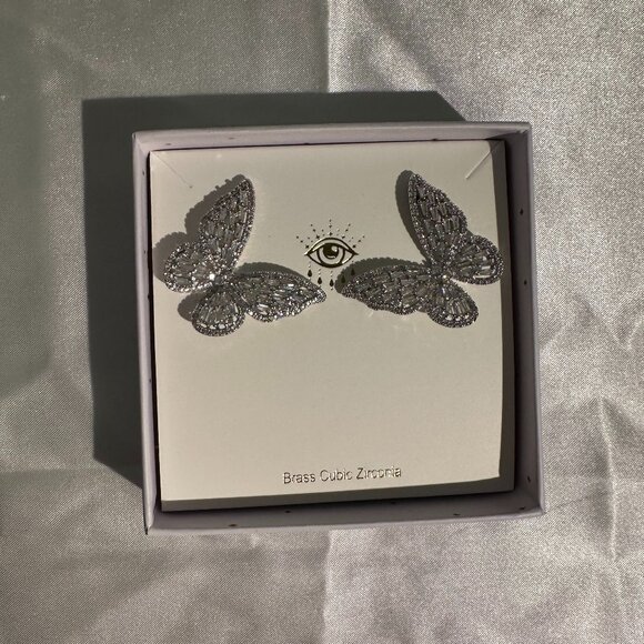 Jewelry - ✨ Sparkling Butterfly Earrings ✨